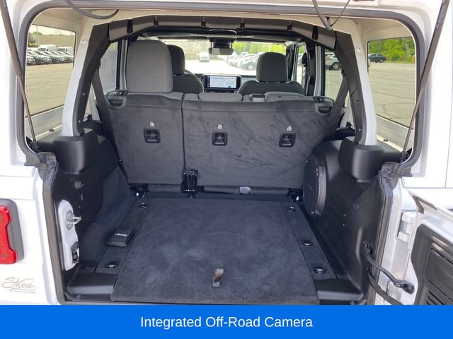 Used 2024 Jeep Wrangler Unlimited Sahara w/ Technology Group AWD/4WD image 22