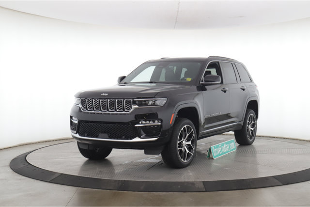 Used 2025 Jeep Grand Cherokee Summit AWD/4WD image 10