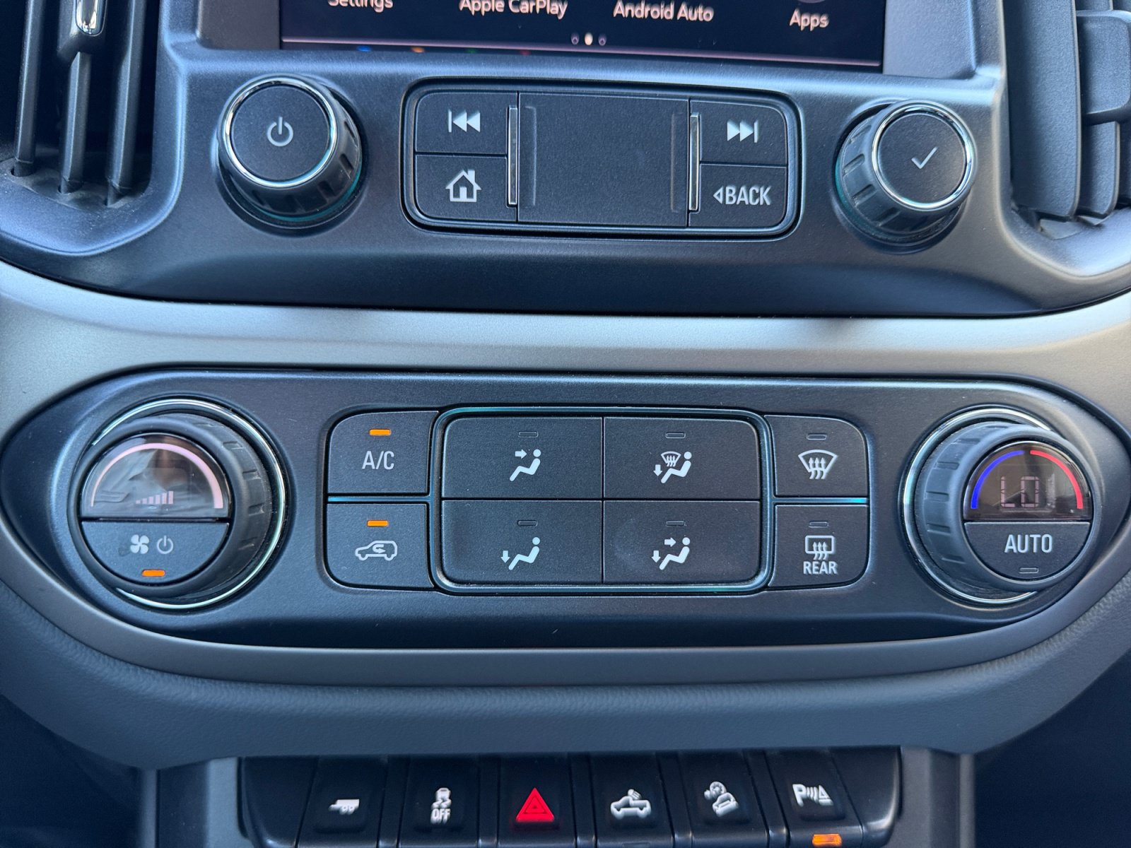 Used 2019 Chevrolet Colorado Z71 AWD/4WD image 11