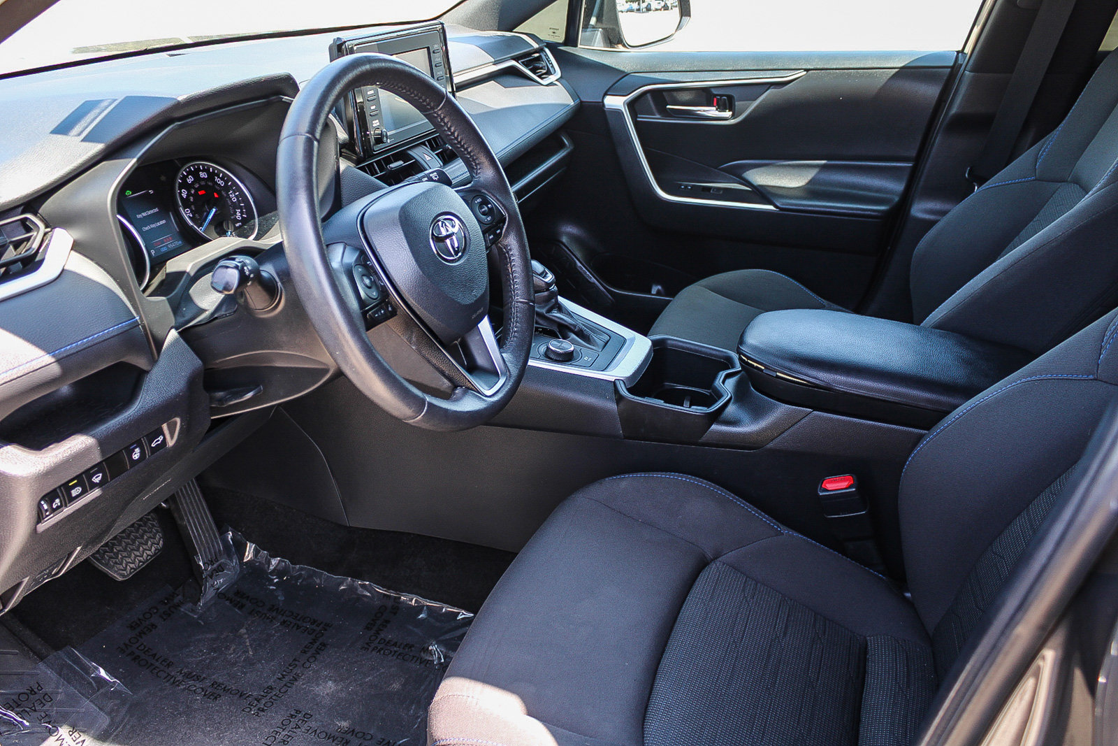 Used 2022 Toyota RAV4 SE w/ Convenience Package AWD/4WD image 19