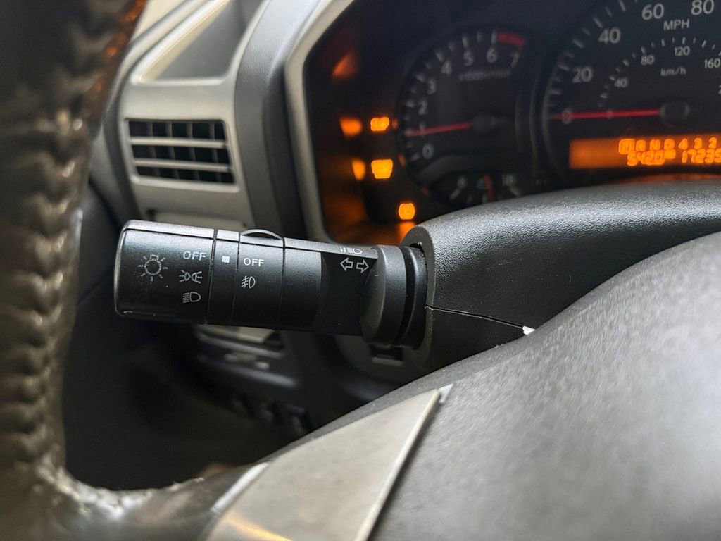 Used 2006 Nissan Titan SE AWD/4WD image 25