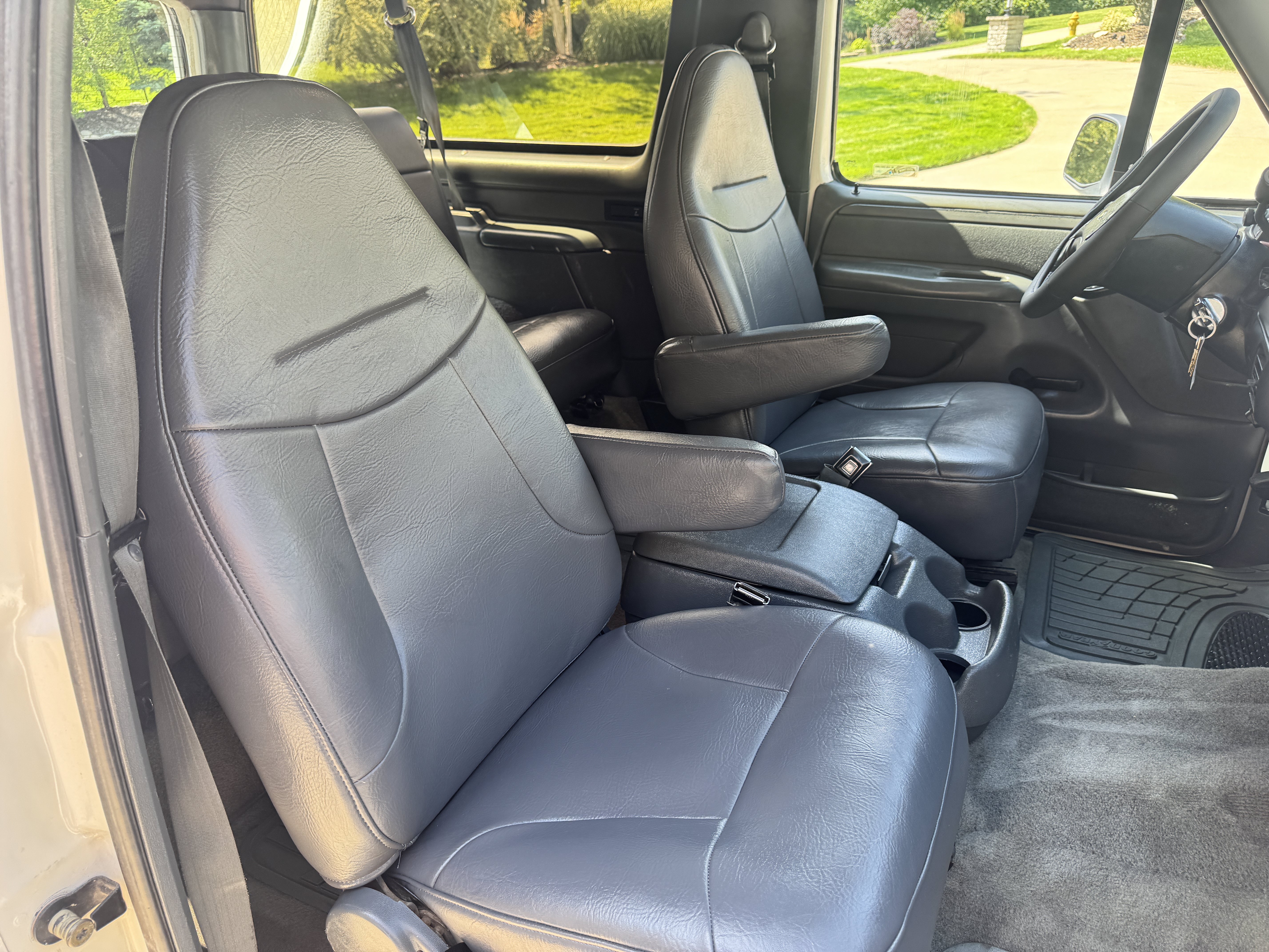 Used 1993 Ford Bronco XLT AWD/4WD image 19