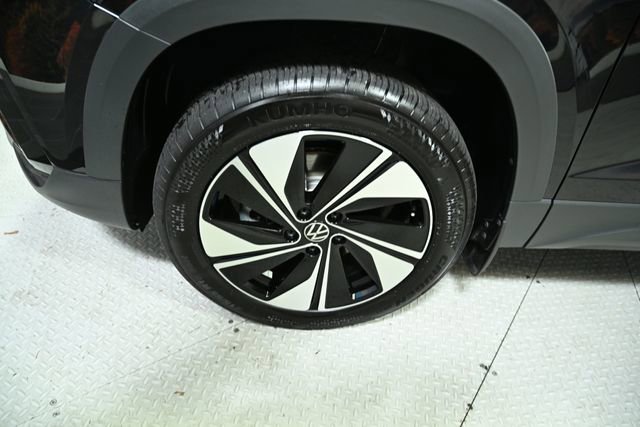 Used 2024 Volkswagen Taos SE image 20