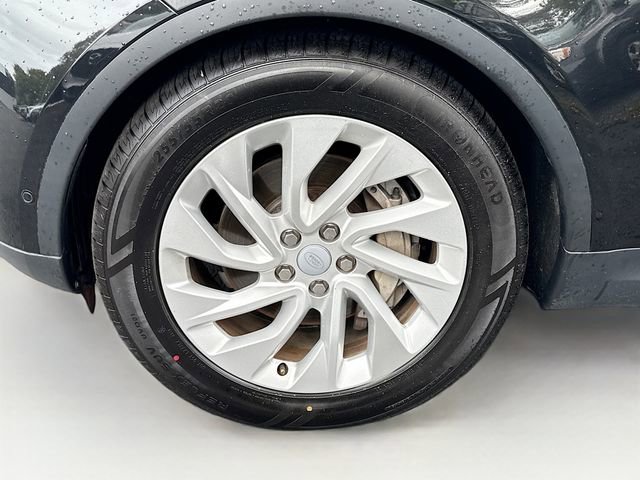 Used 2024 Land Rover Discovery S image 34