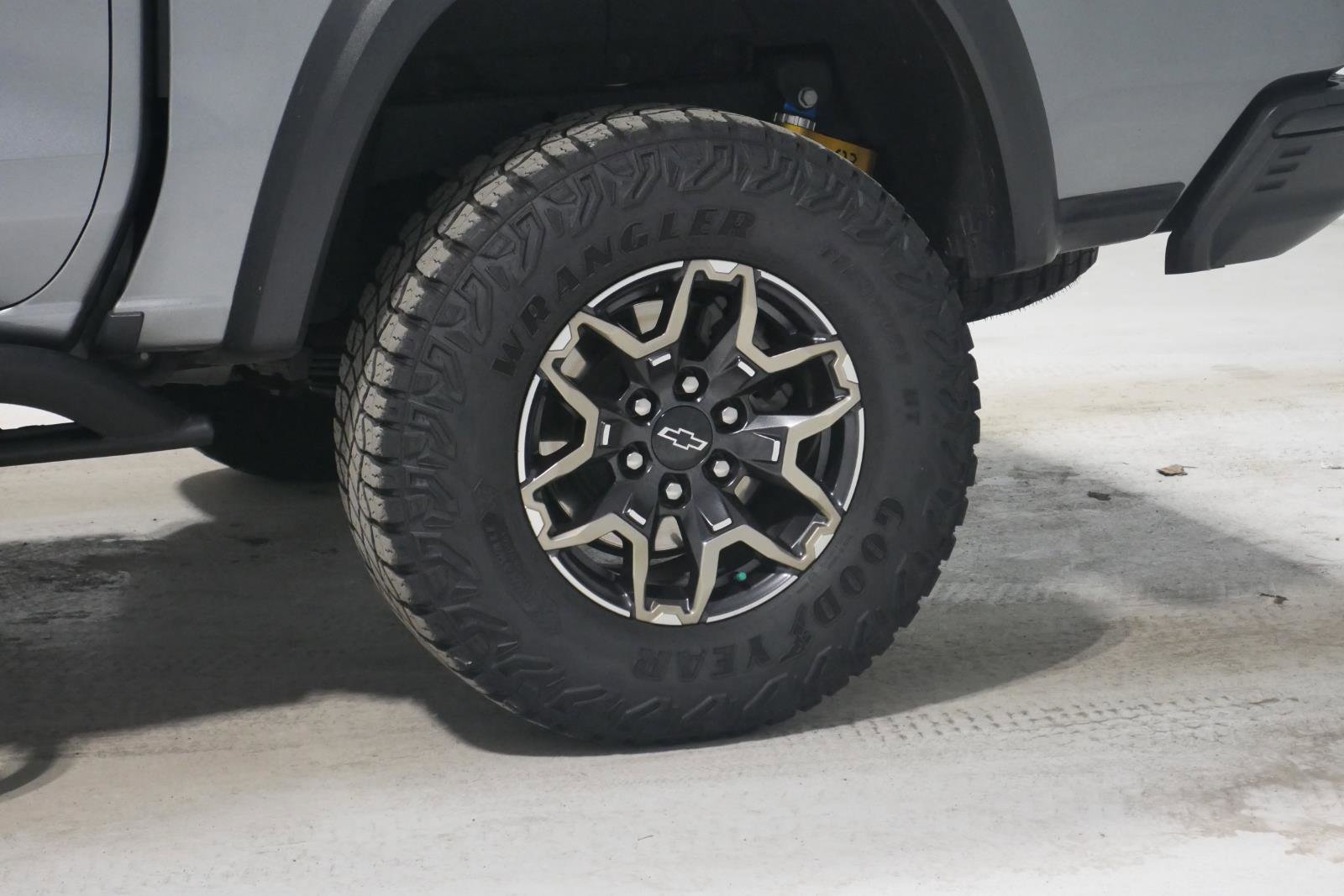 Used 2023 Chevrolet Colorado ZR2 w/ ZR2 Convenience Package III image 28