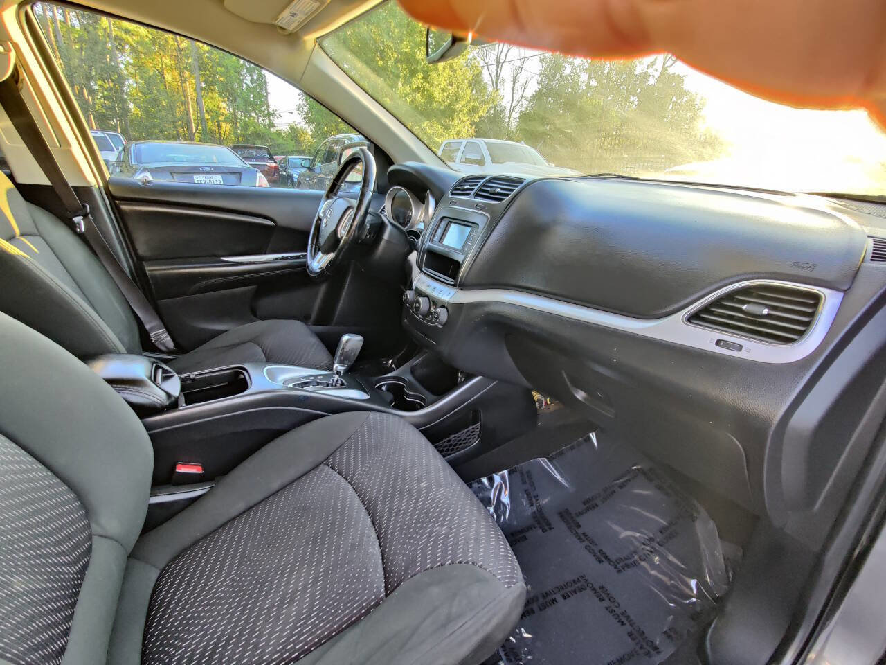 Used 2019 Dodge Journey SE w/ Connectivity Group image 6