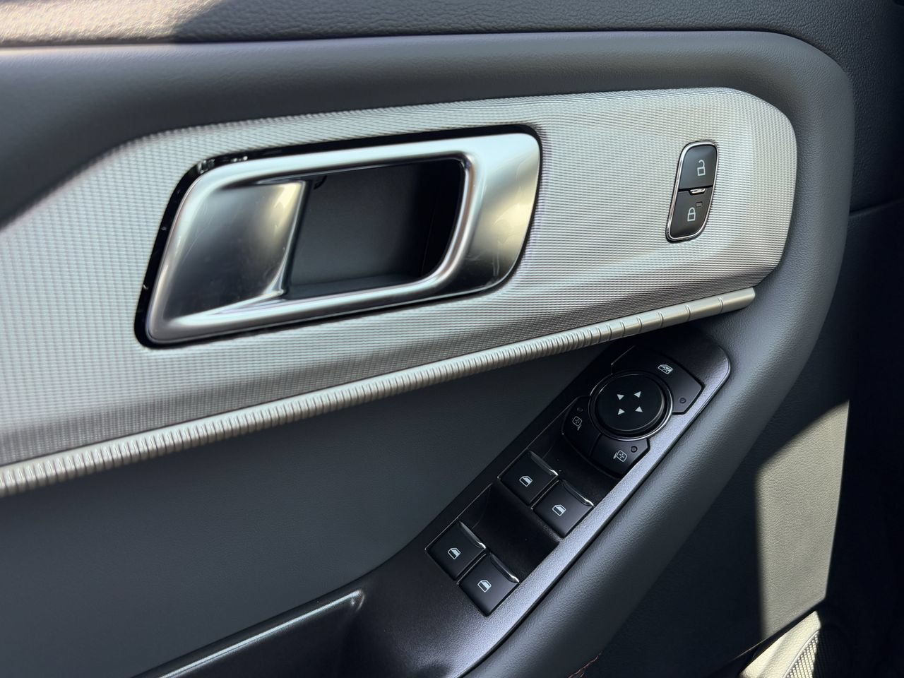 New 2026 Ford Explorer Active AWD/4WD image 23
