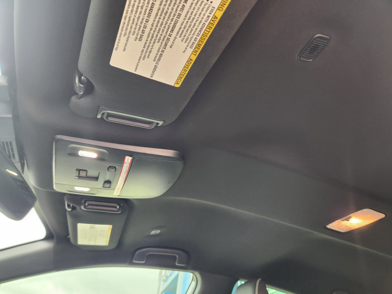 Used 2025 Toyota Camry SE w/ Convenience Package image 28