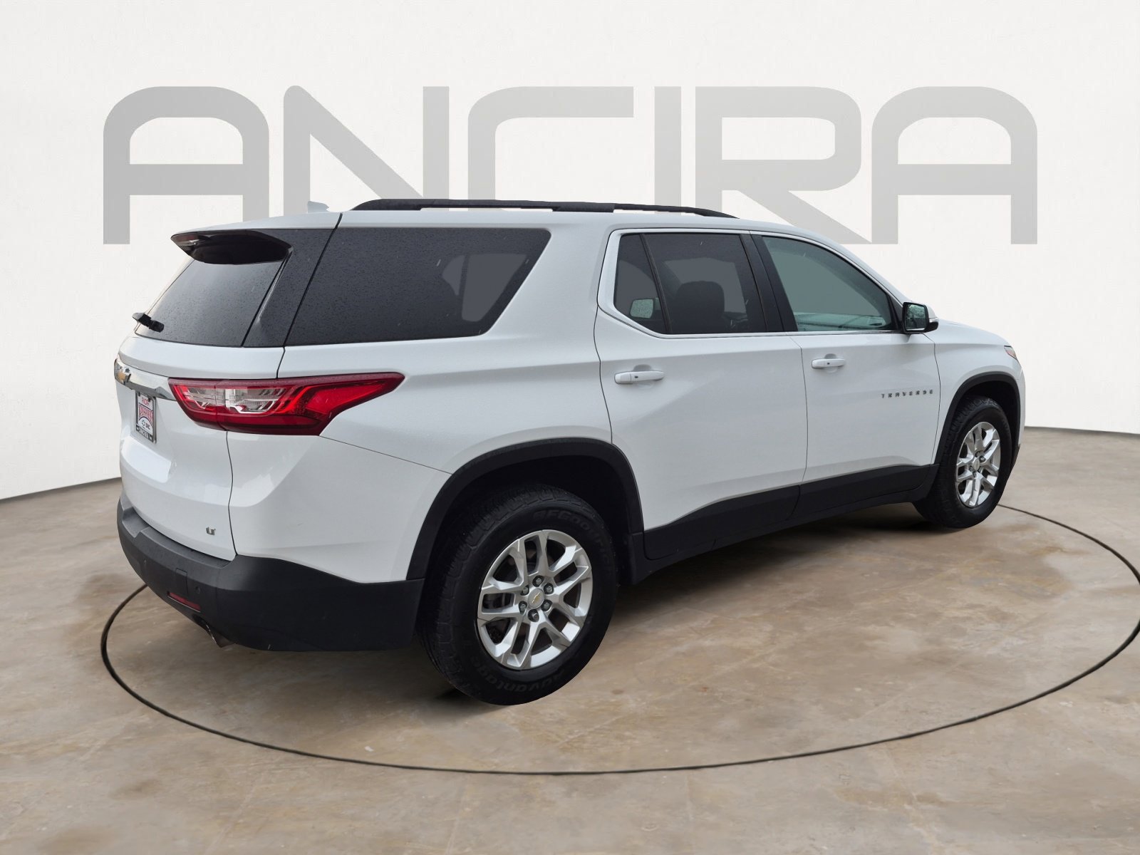 Used 2019 Chevrolet Traverse LT FWD image 10