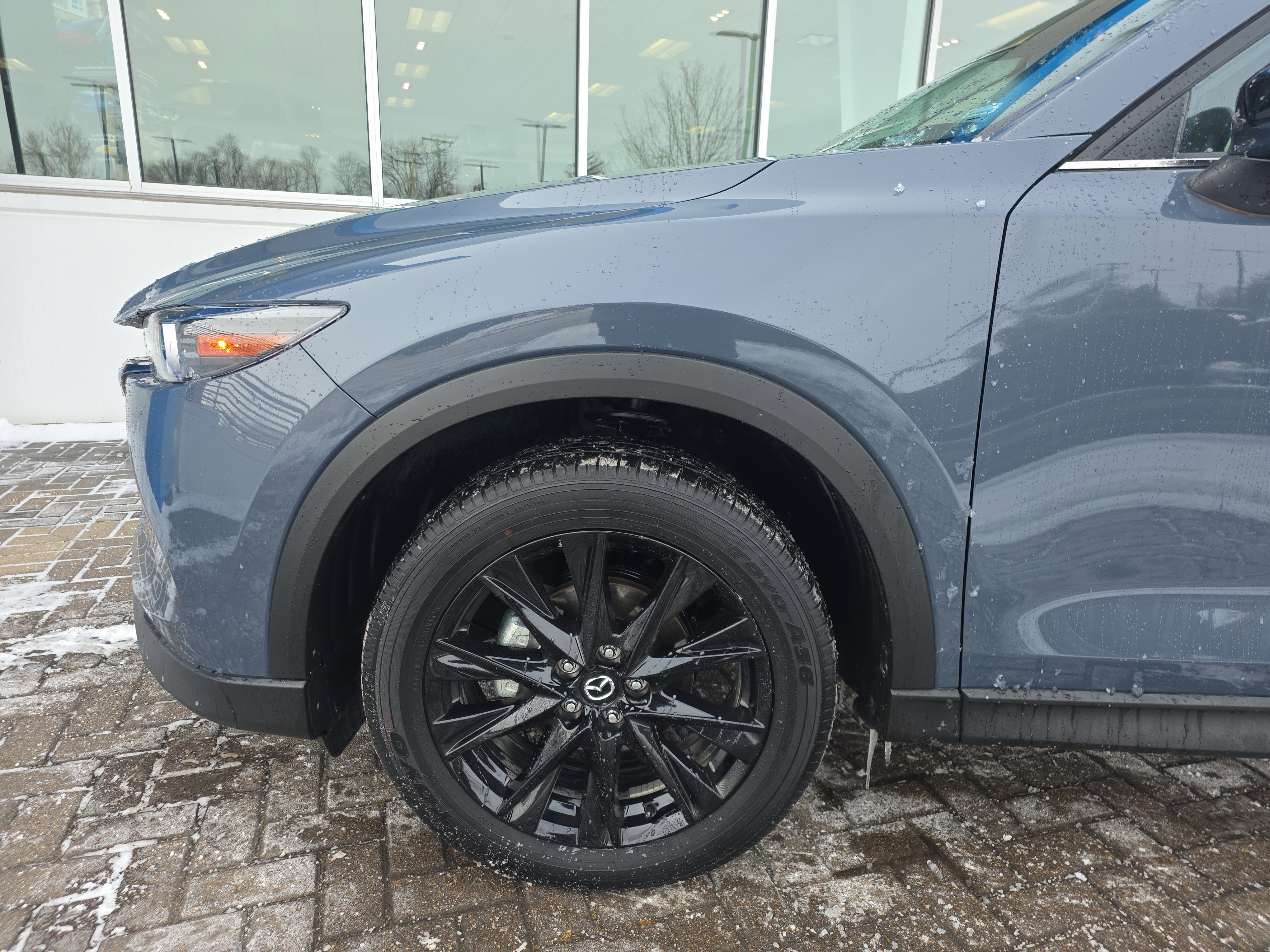 Used 2025 MAZDA CX-5 Carbon Edition image 11