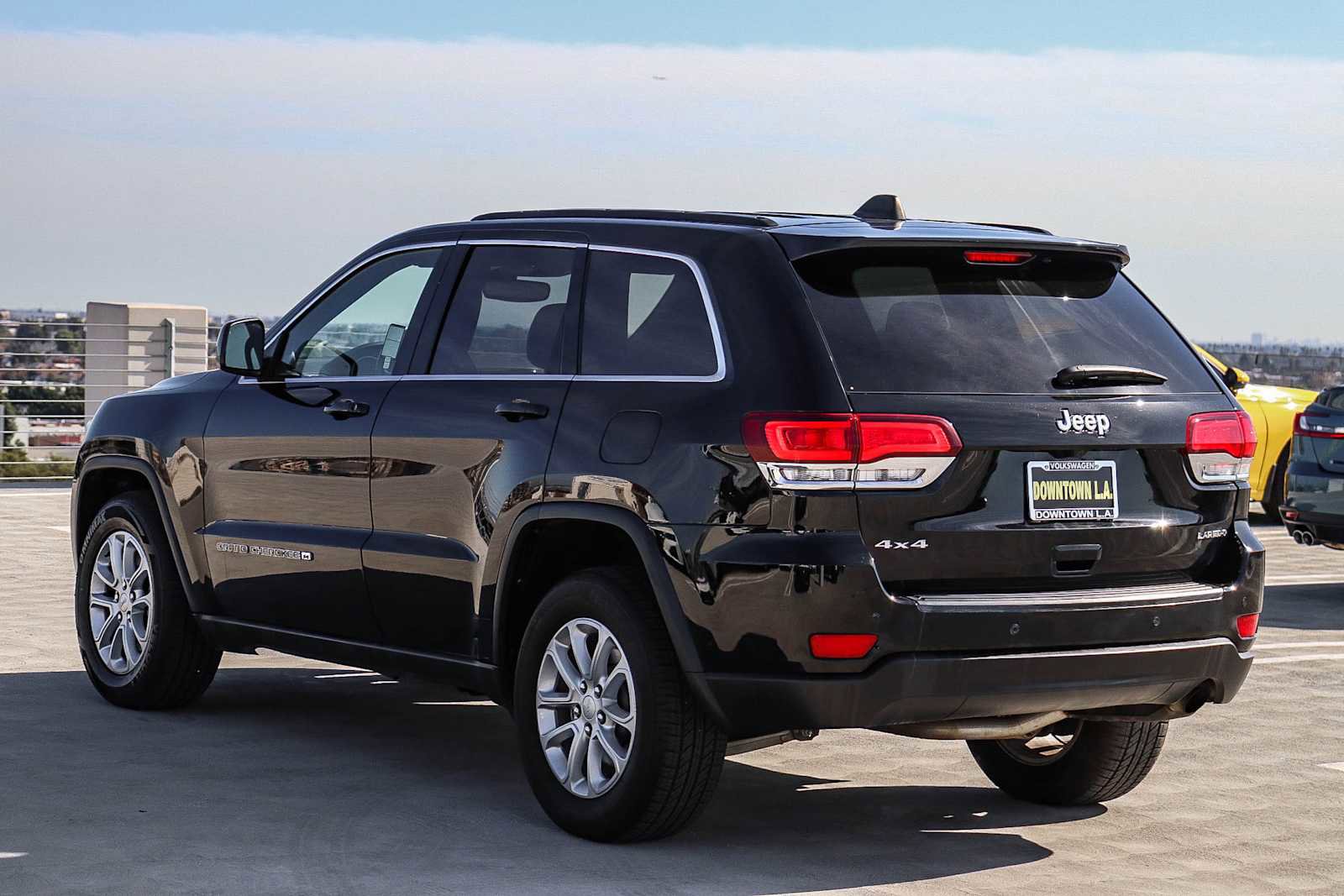Used 2022 Jeep Grand Cherokee Laredo X image 6