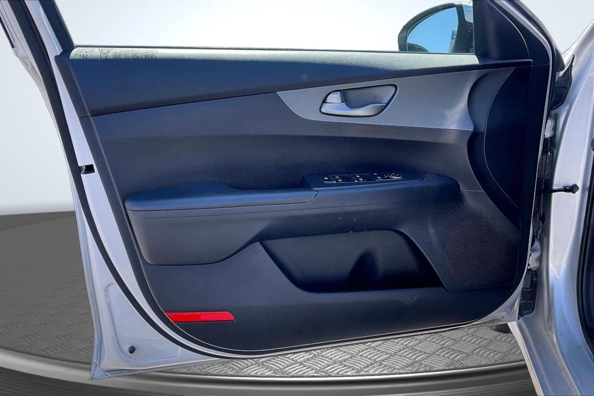 Used 2019 Kia Forte LXS FWD image 23