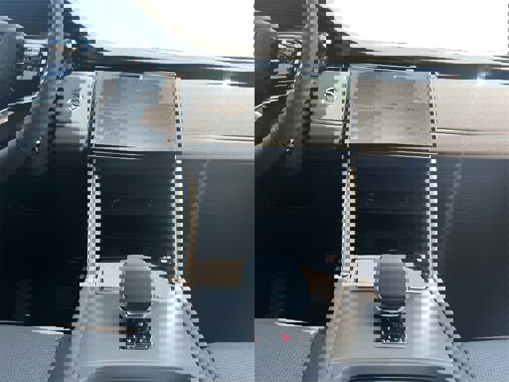 Used 2025 Land Rover Discovery Sport S AWD/4WD image 28