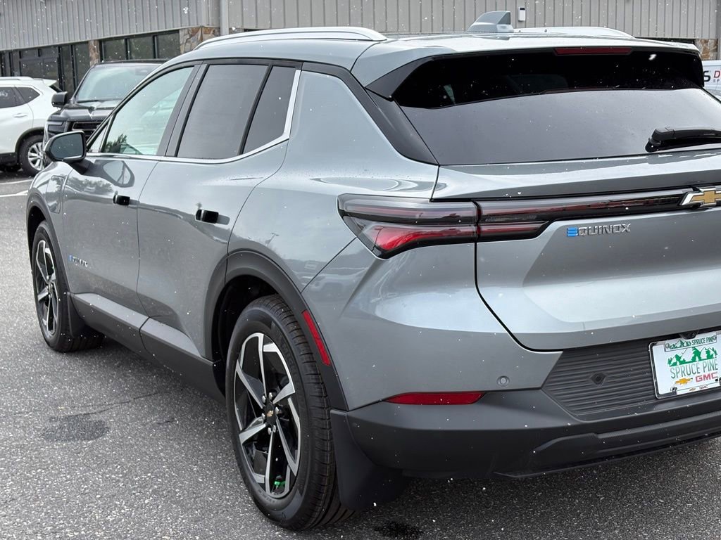 New 2026 Chevrolet Equinox EV LT image 37