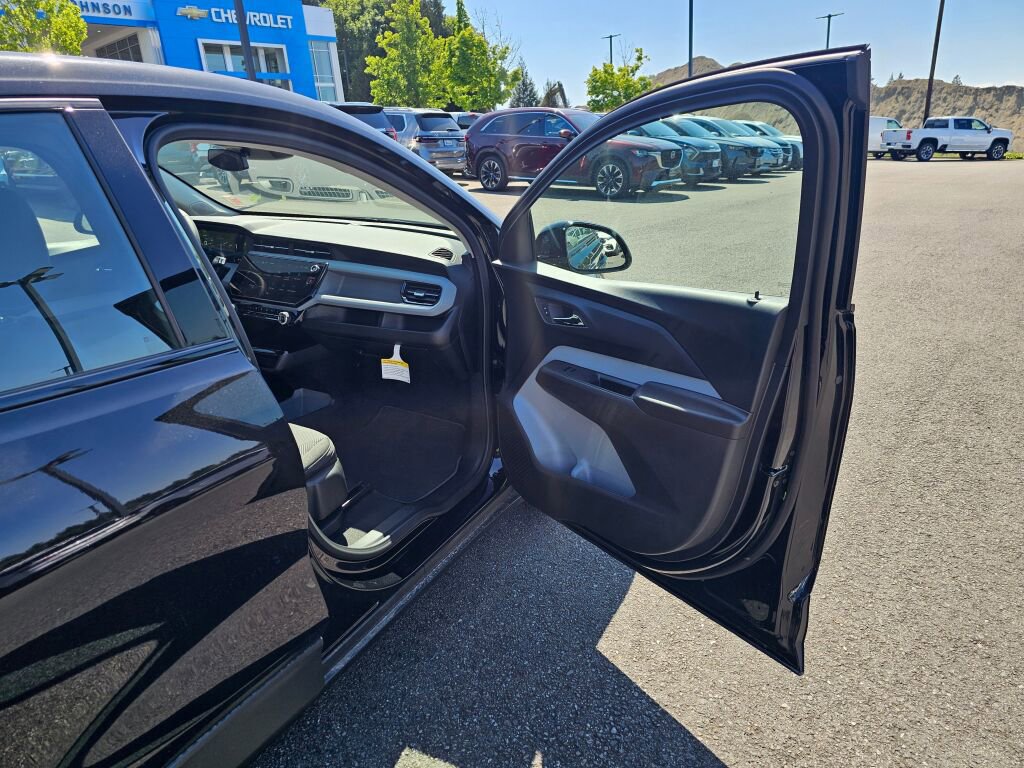 New 2027 Chevrolet Bolt LT w/ Comfort Package FWD image 26