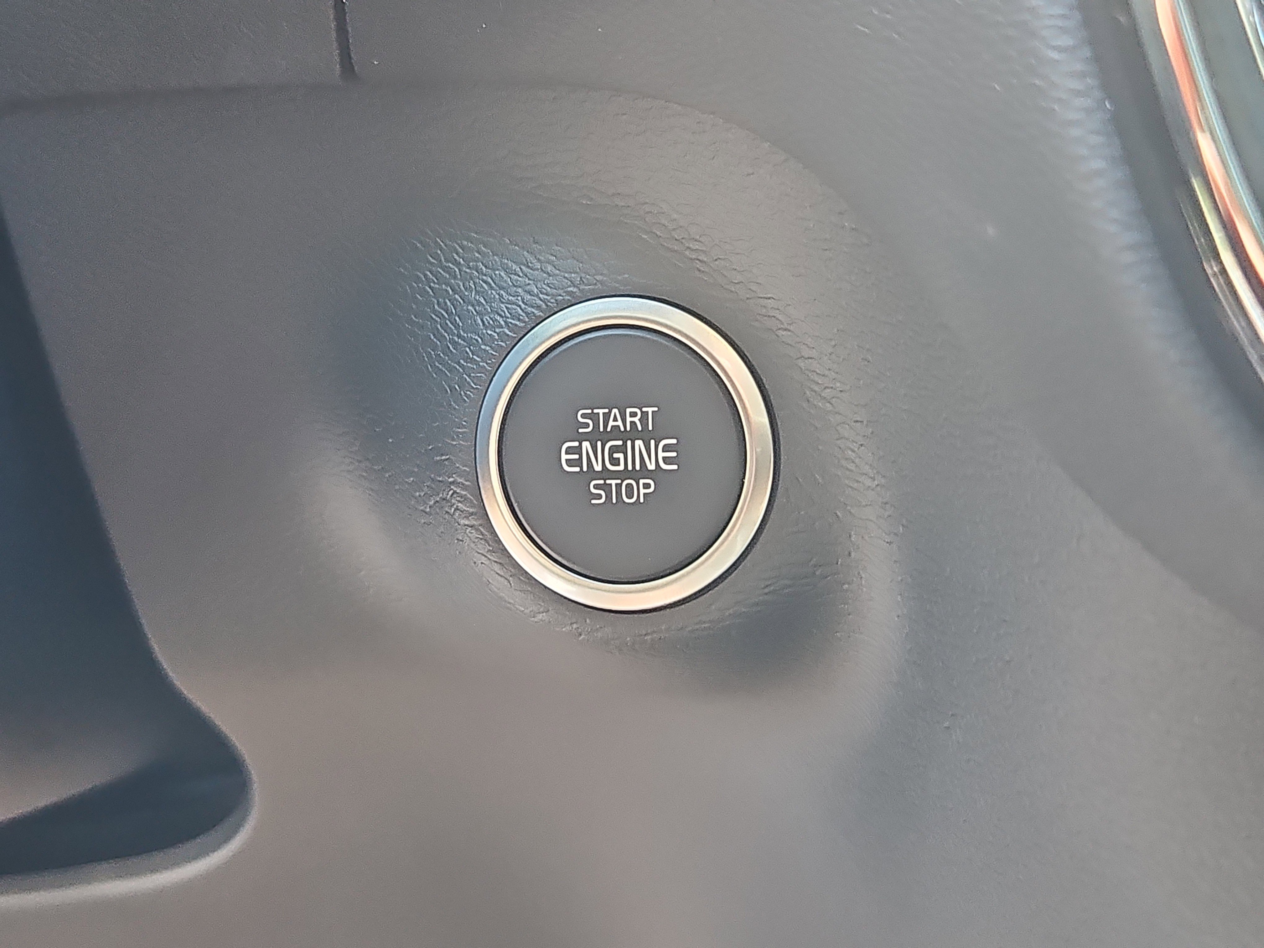 New 2026 Volvo XC40 B5 Plus w/ Protection Package Premier image 13