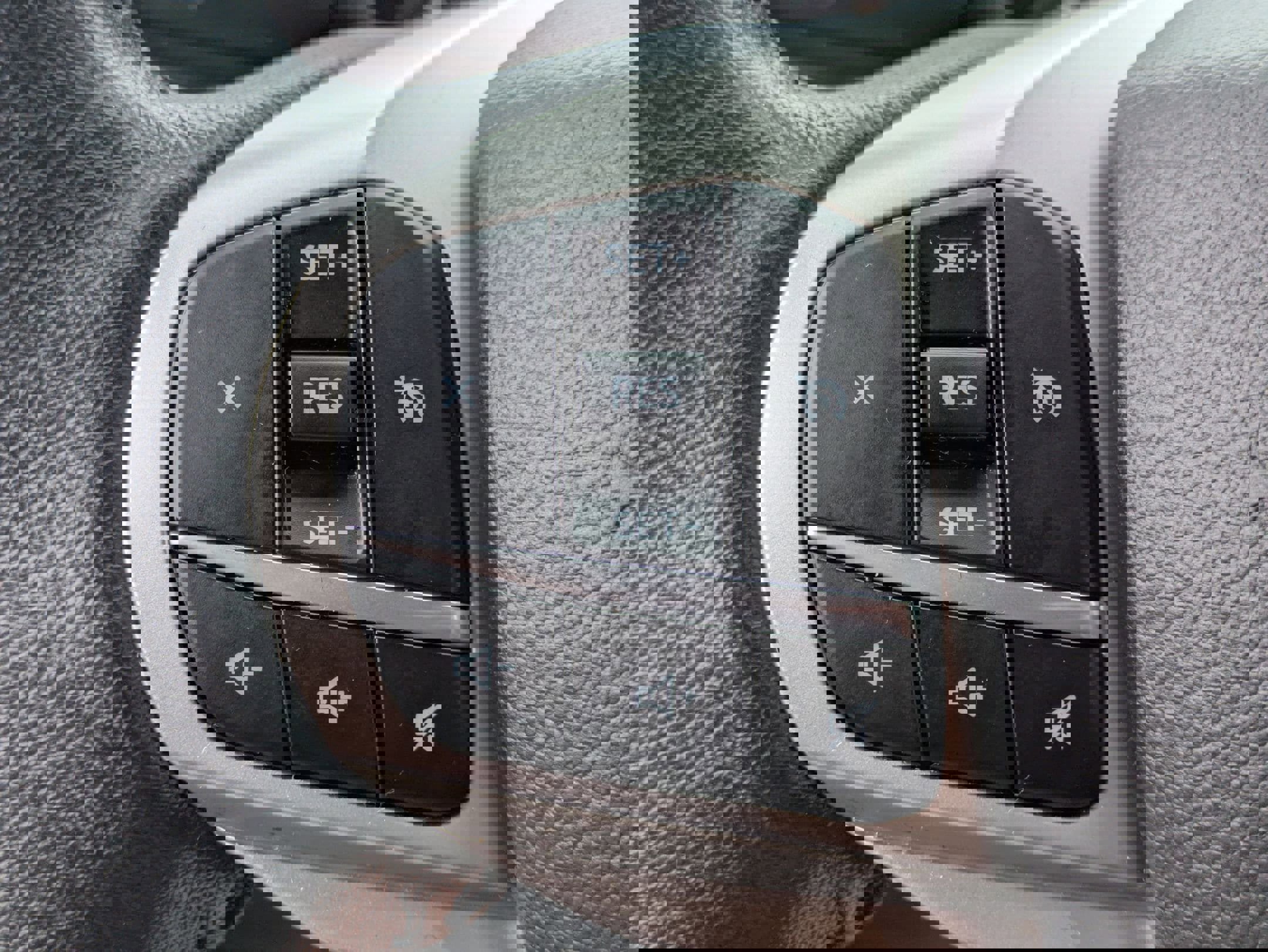 Used 2022 Ford Explorer XLT image 16