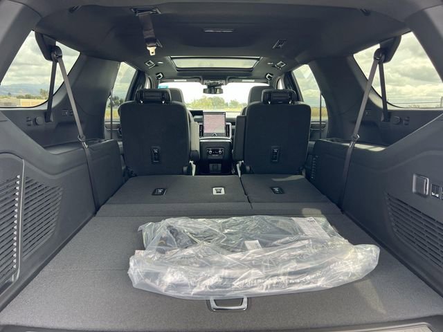 New 2026 GMC Yukon XL Denali w/ Sun & Power Step Package RWD image 31