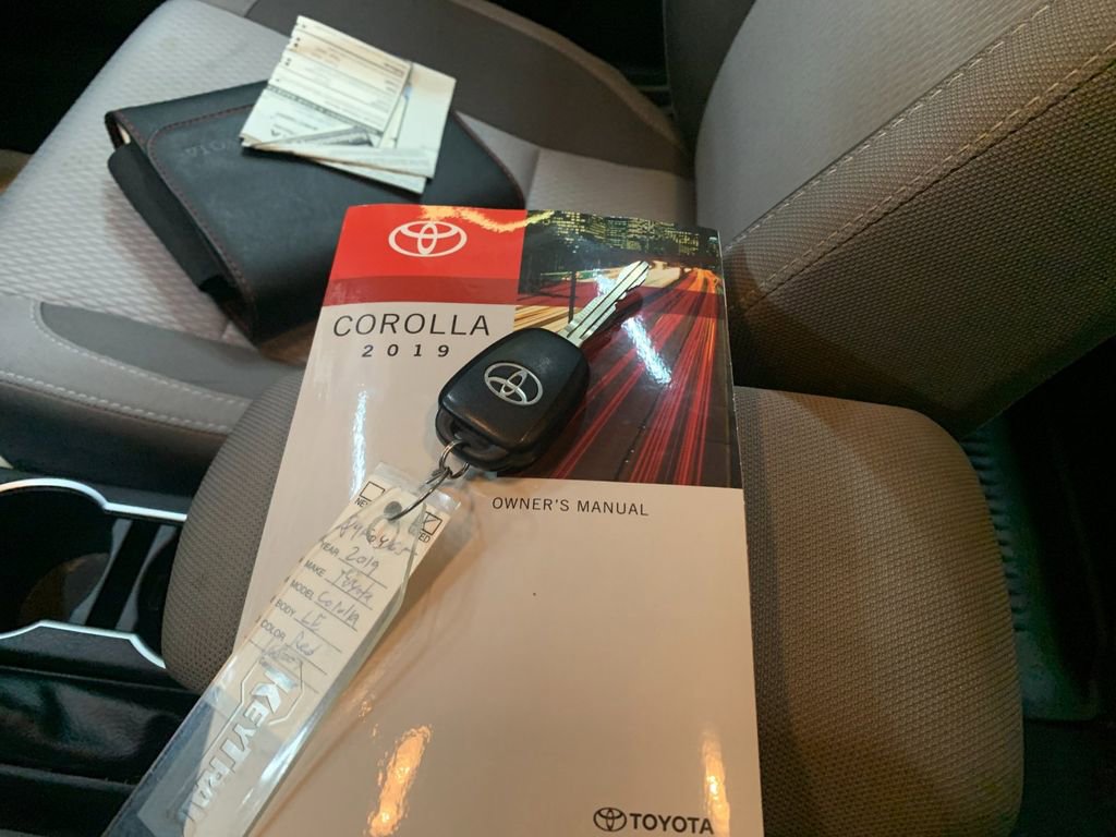 Used 2019 Toyota Corolla LE FWD image 9