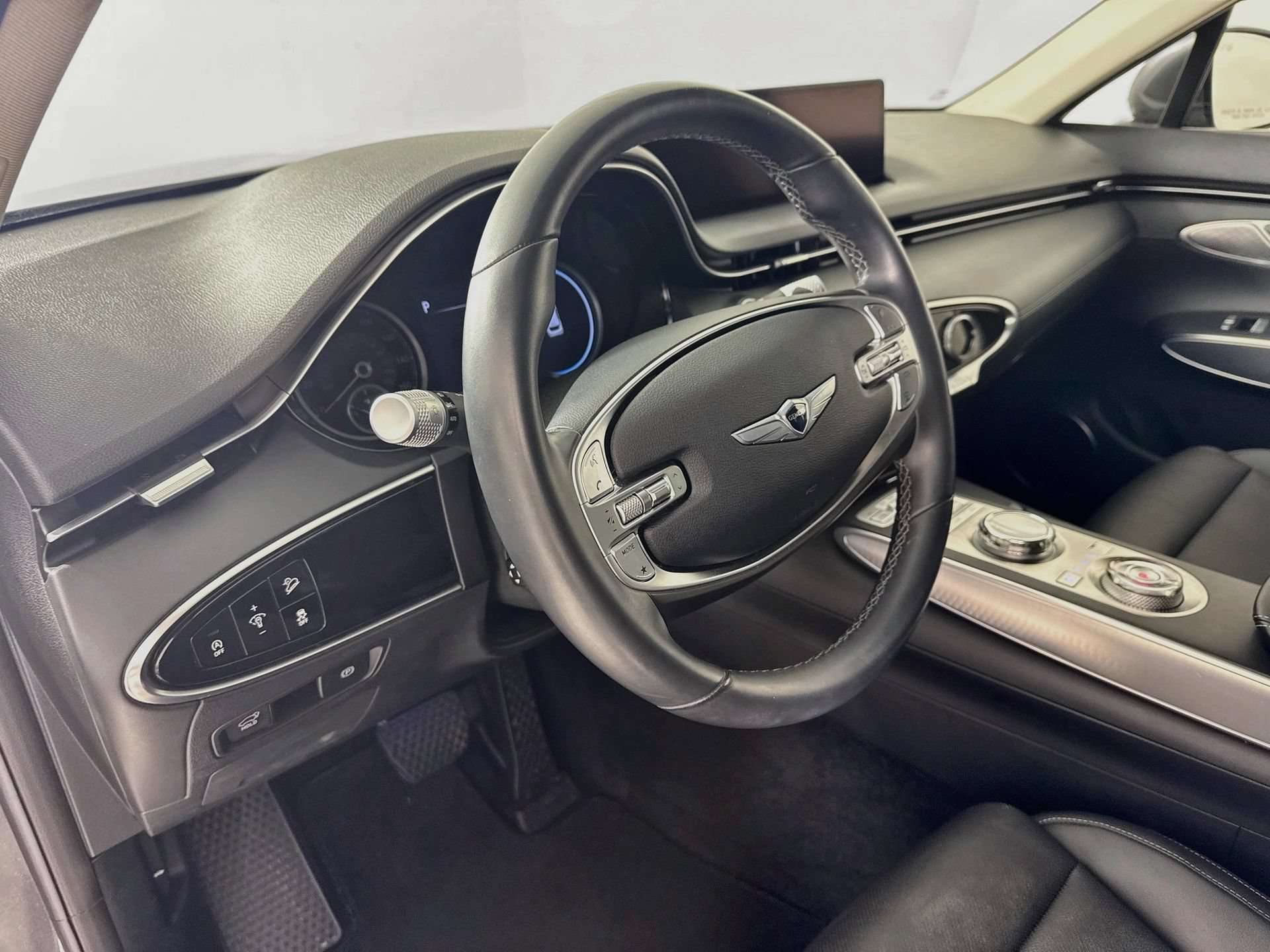 Used 2022 Genesis GV70 2.5T w/ Select Package AWD/4WD image 10