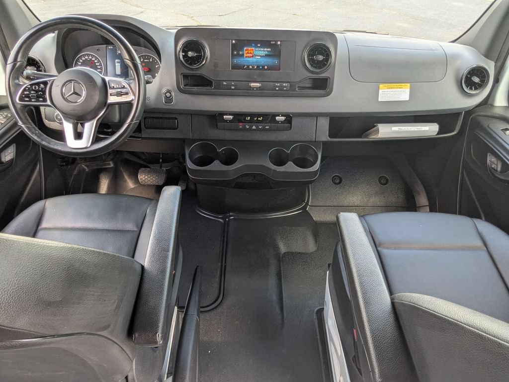 Used 2021 Mercedes-Benz Sprinter 2500 image 26