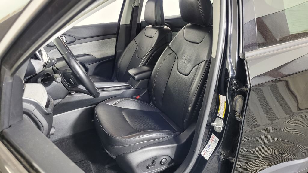 Used 2022 Jeep Compass Latitude image 15