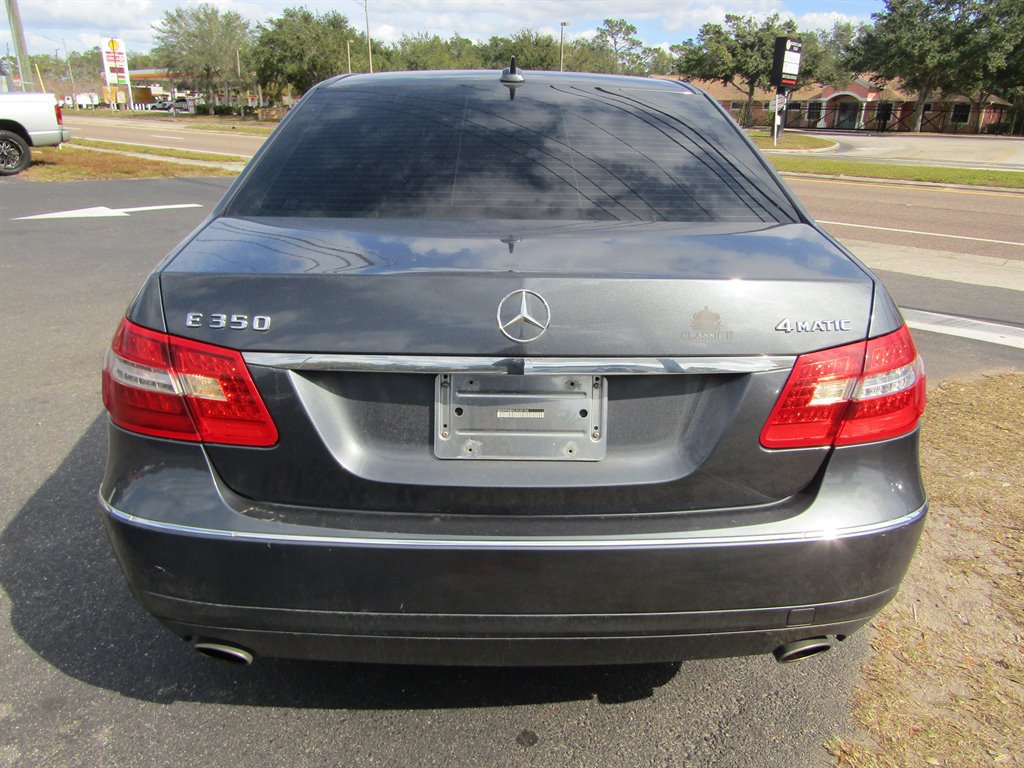 Used 2012 Mercedes-Benz E 350 4MATIC Sedan image 3