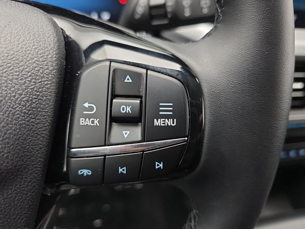 Used 2025 Ford Escape Platinum image 26