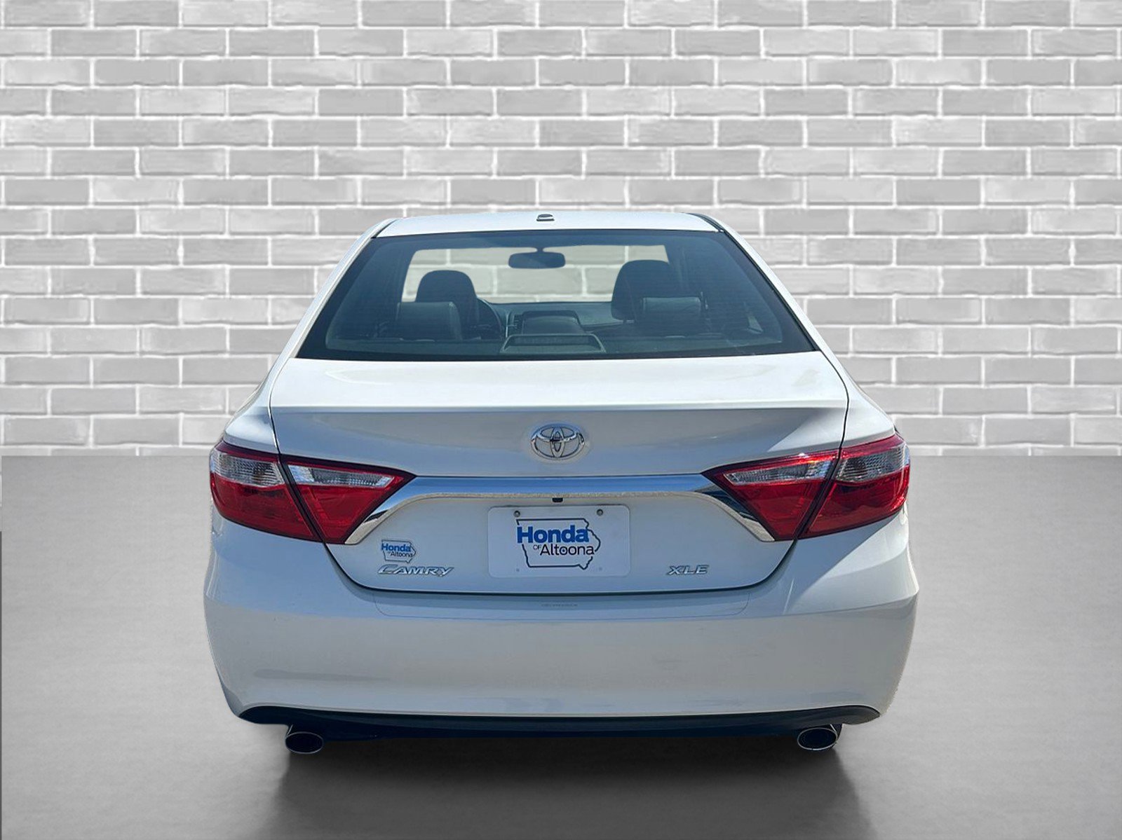 Used 2015 Toyota Camry XLE FWD image 4