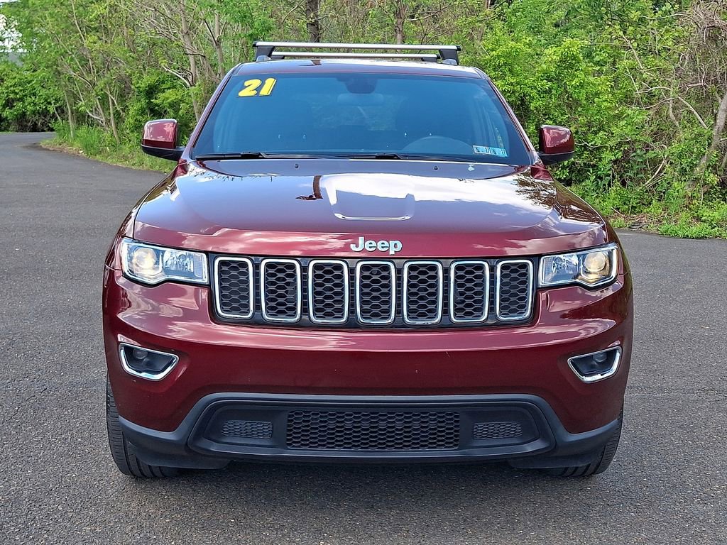 Used 2021 Jeep Grand Cherokee Laredo RWD image 2