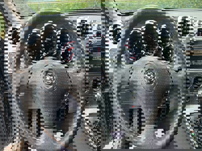 Used 2006 Toyota Matrix FWD image 17