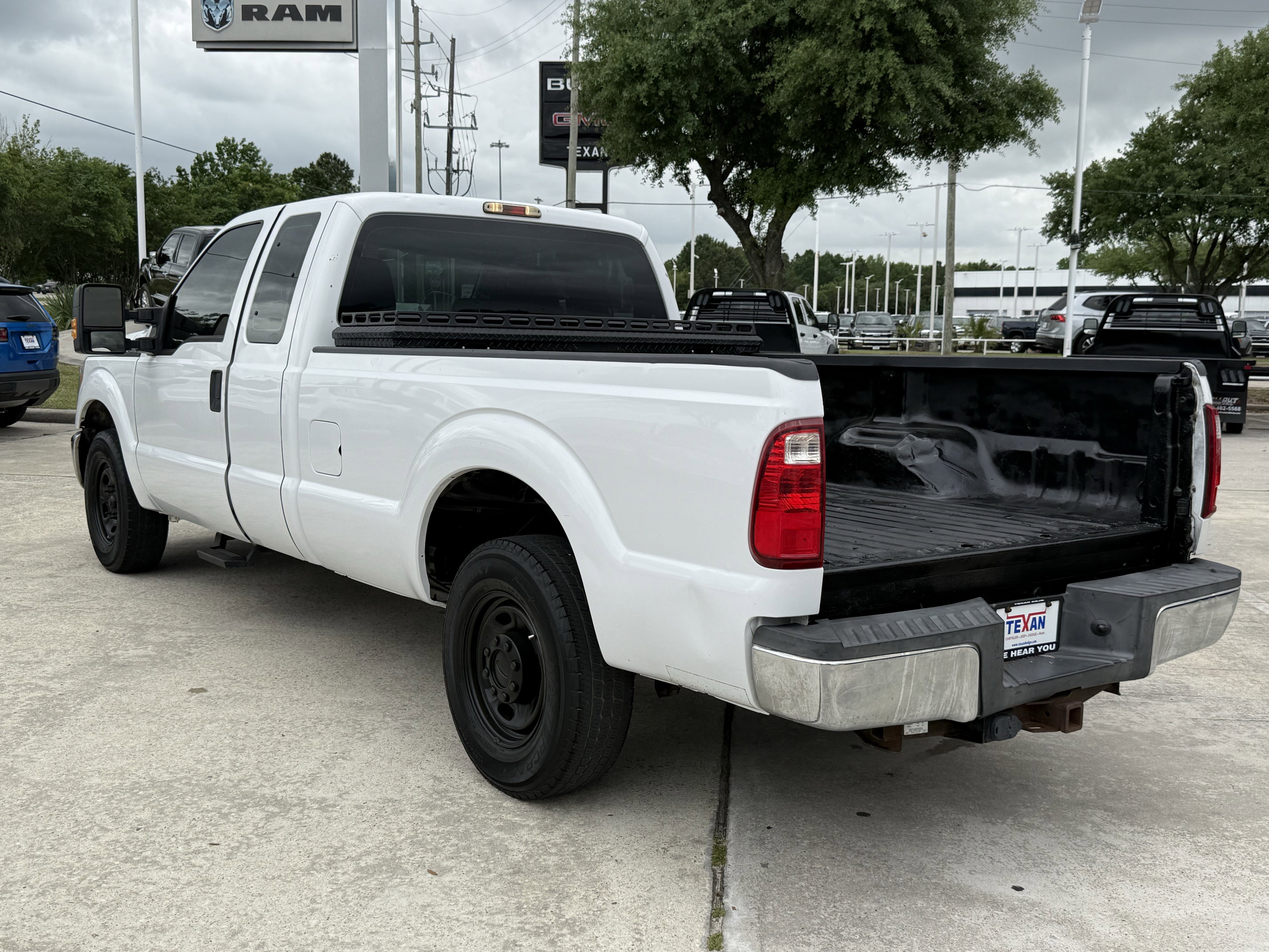 Used 2015 Ford F250 XL w/ Power Equipment Group RWD image 7