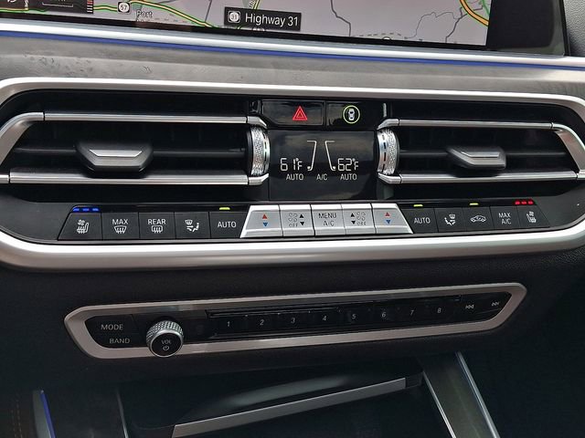 Used 2022 BMW X5 M50i image 21