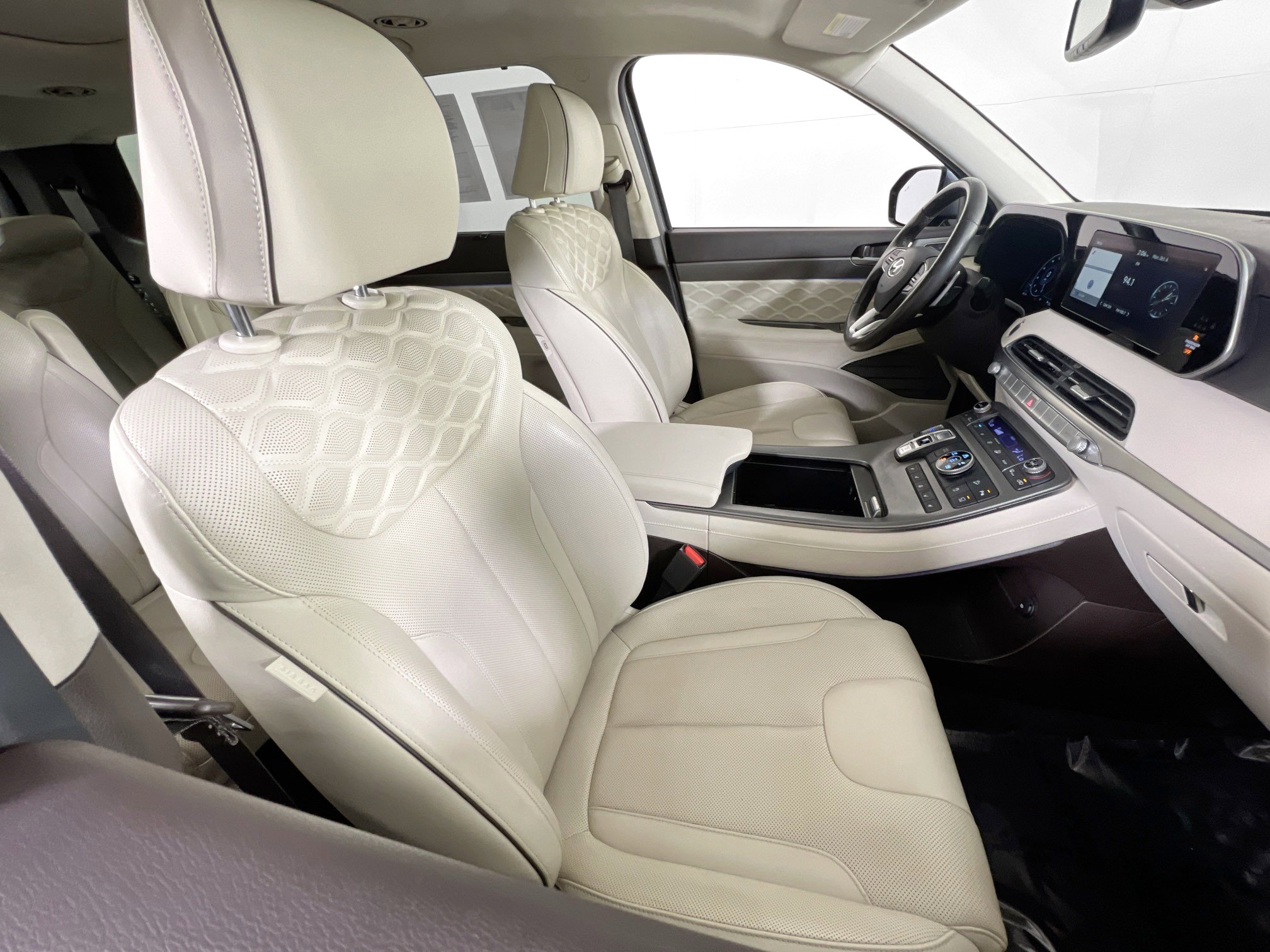 Used 2020 Hyundai Palisade Limited w/ Winter Weather Package image 28