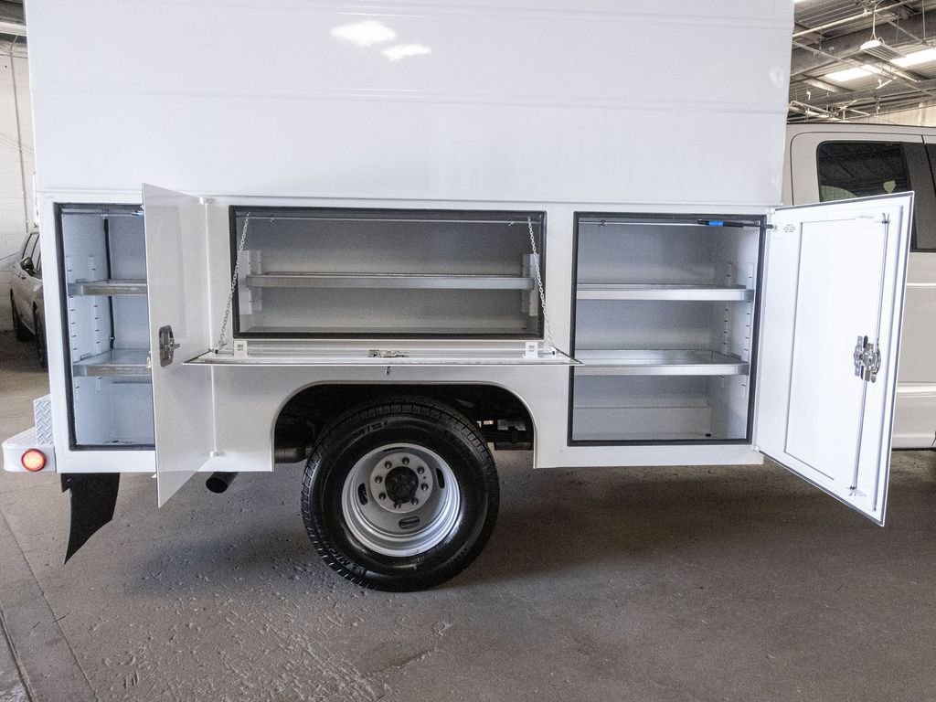 New 2026 Ford F350 XL w/ XL Chrome Package image 30