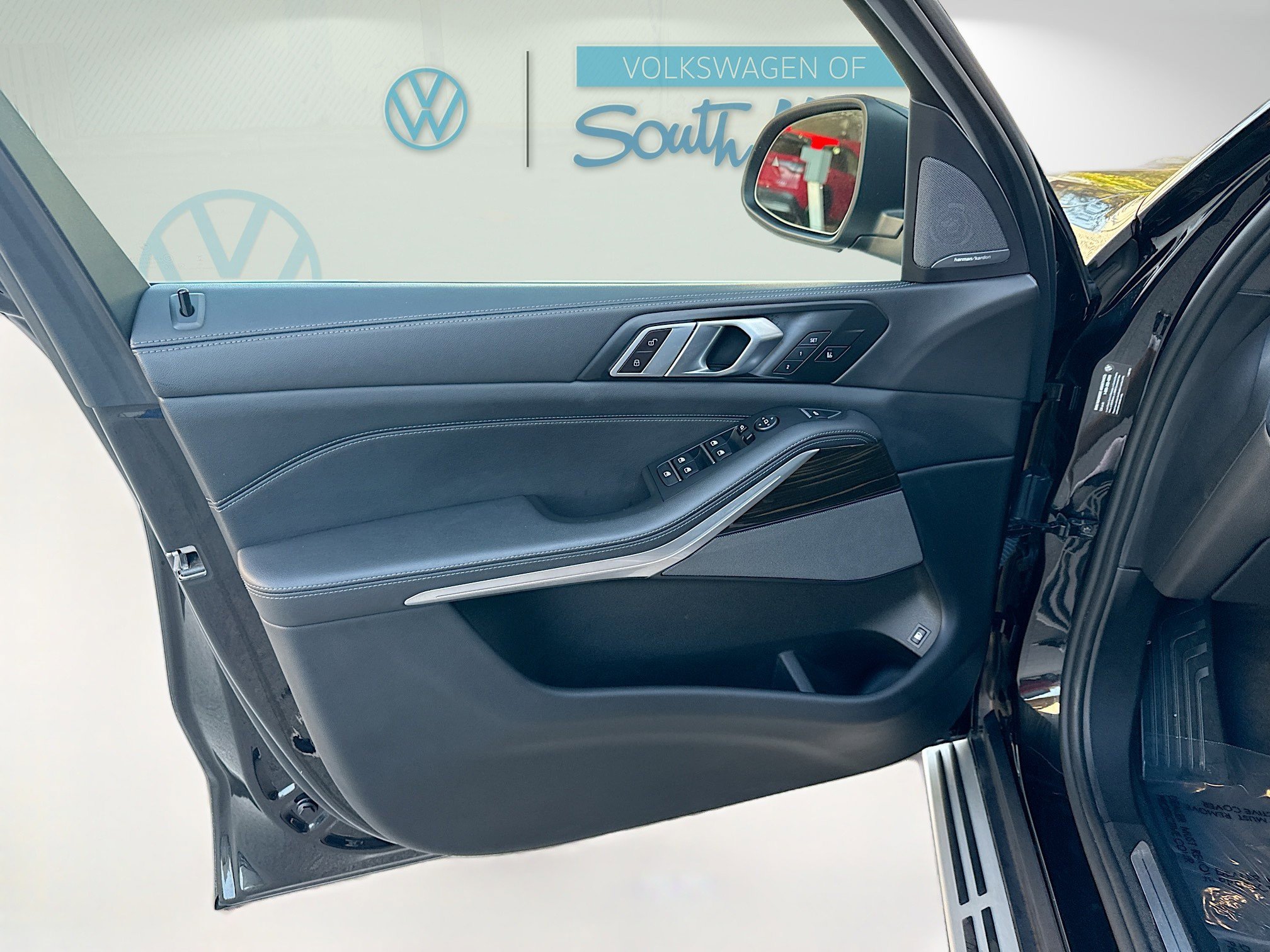 Used 2024 BMW X5 xDrive50e w/ Premium Package image 21