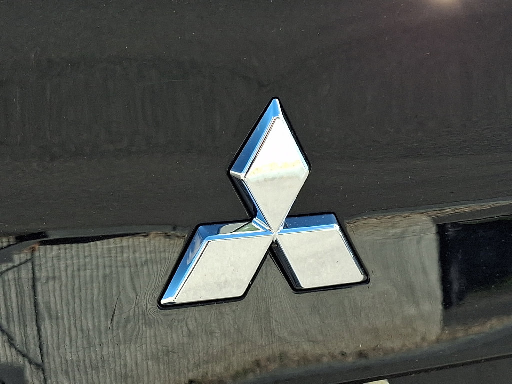 Used 2025 Mitsubishi Outlander SE FWD image 38
