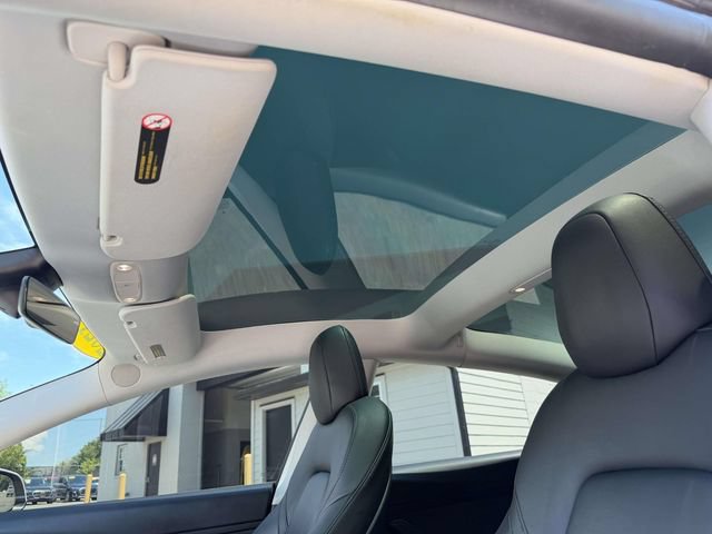 Used 2021 Tesla Model 3 Standard Range Plus RWD image 2