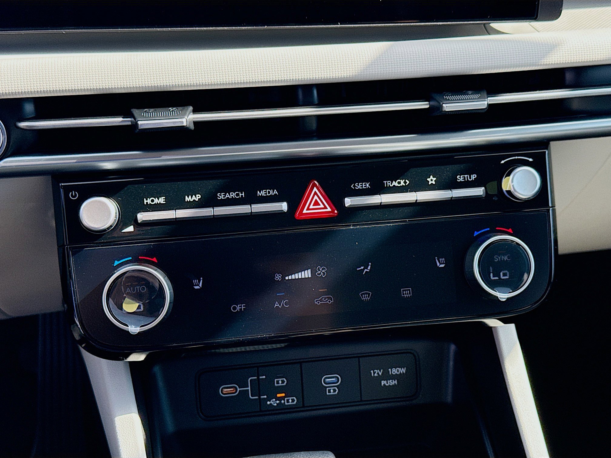 New 2026 Hyundai Tucson SEL image 12