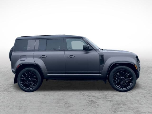 New 2026 Land Rover Defender 110 OCTA AWD/4WD image 4