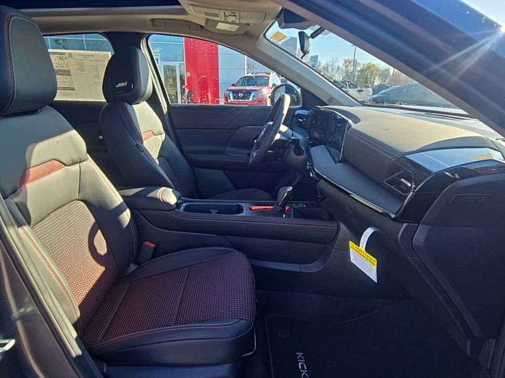 New 2026 Nissan Kicks SR w/ SR Premium Package image 25
