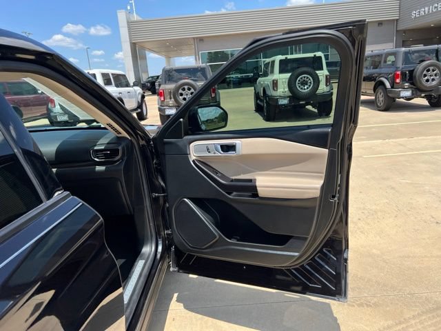 Used 2020 Ford Explorer Limited RWD image 38
