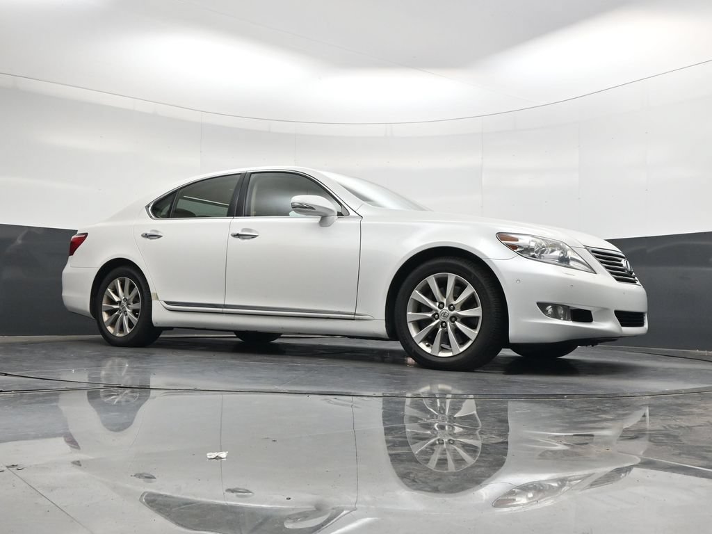 Used 2011 Lexus LS 460 AWD w/ Comfort Pkg image 24