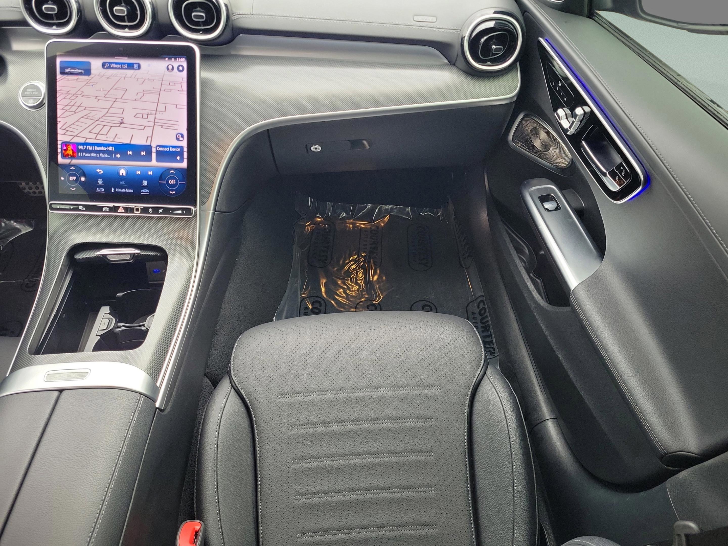 Used 2024 Mercedes-Benz C 300 Sedan image 11