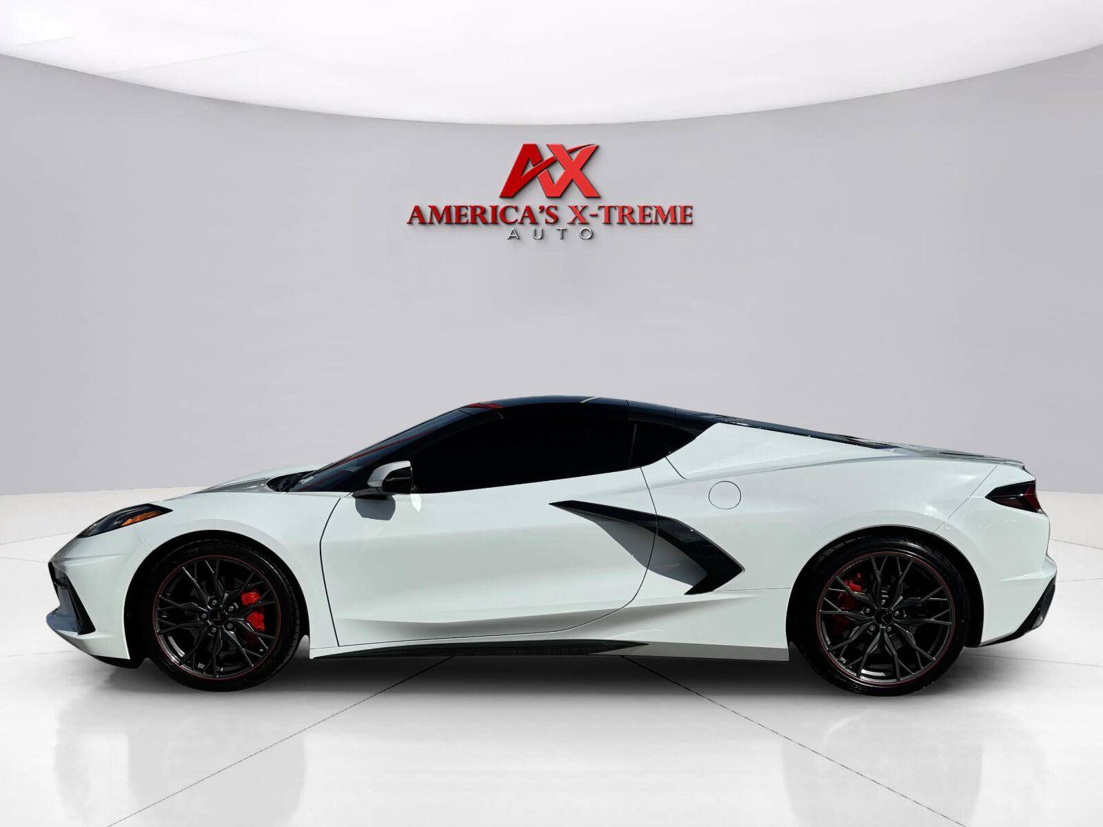 Used 2023 Chevrolet Corvette Stingray Coupe w/ 1LT RWD image 4