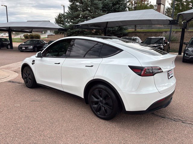 Used 2024 Tesla Model Y Long Range AWD/4WD image 5