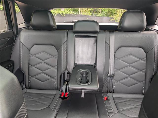 Certified 2024 Volkswagen Atlas Cross Sport SE w/ Panoramic Sunroof Package AWD/4WD image 19