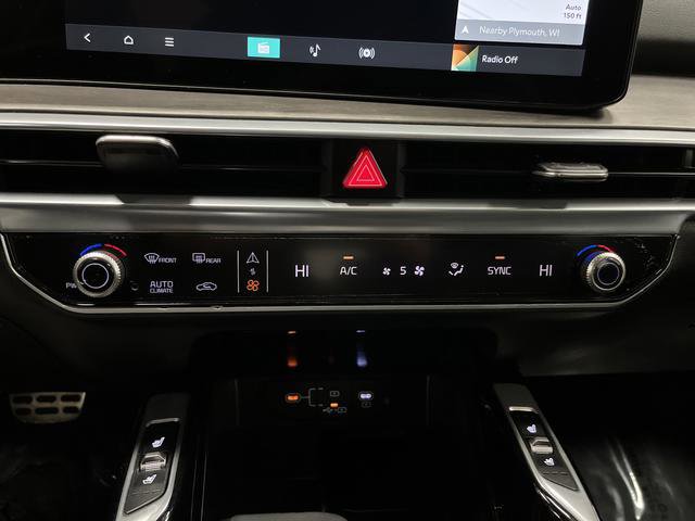 Used 2025 Kia Sorento SX image 20