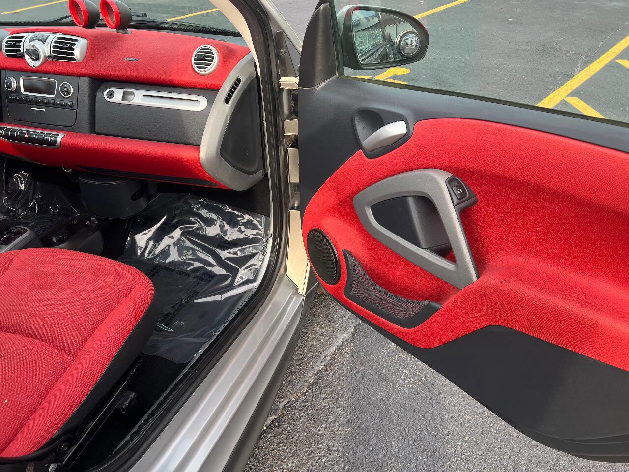 Used 2013 smart fortwo passion image 24
