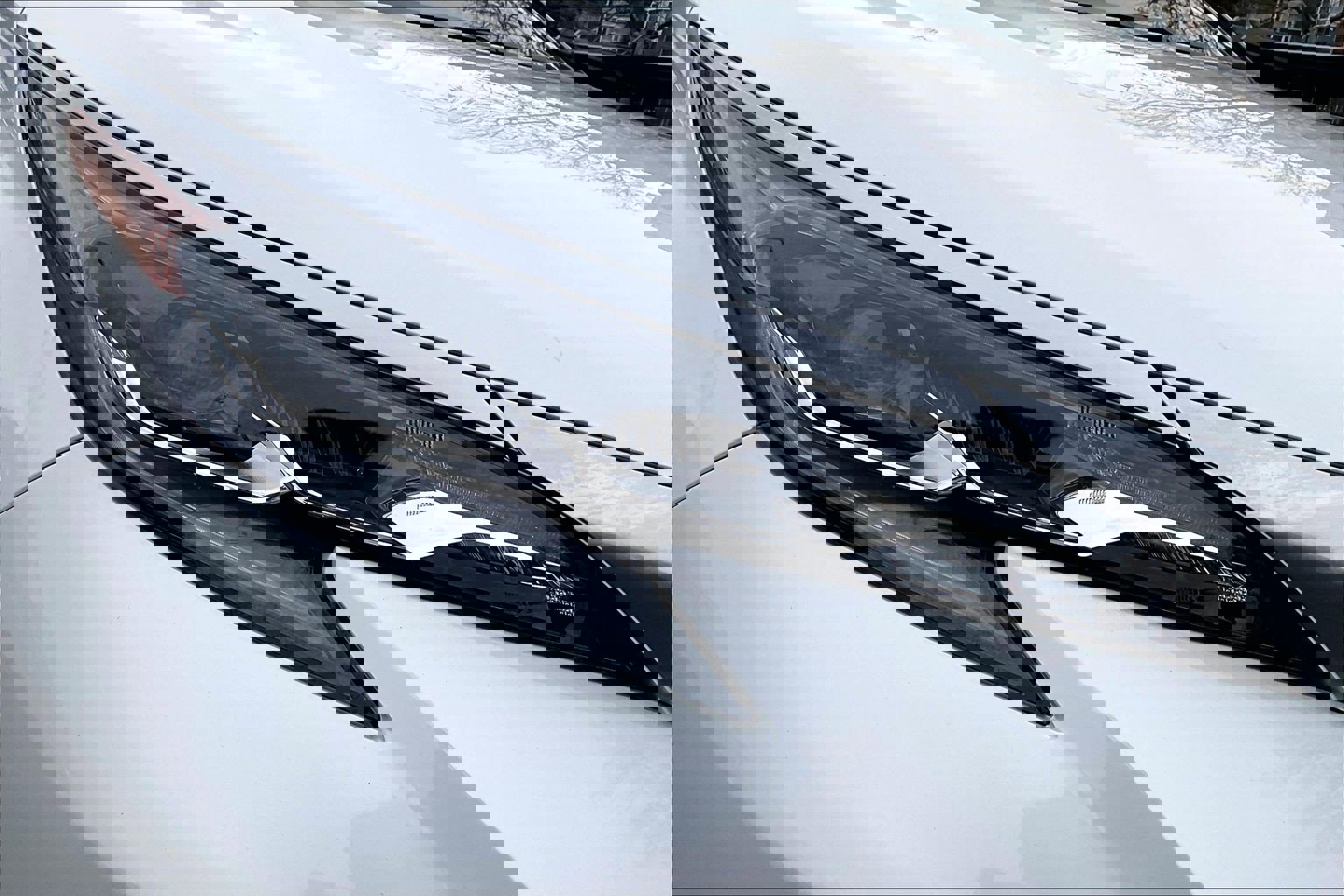 Used 2025 Toyota Sienna Platinum image 28